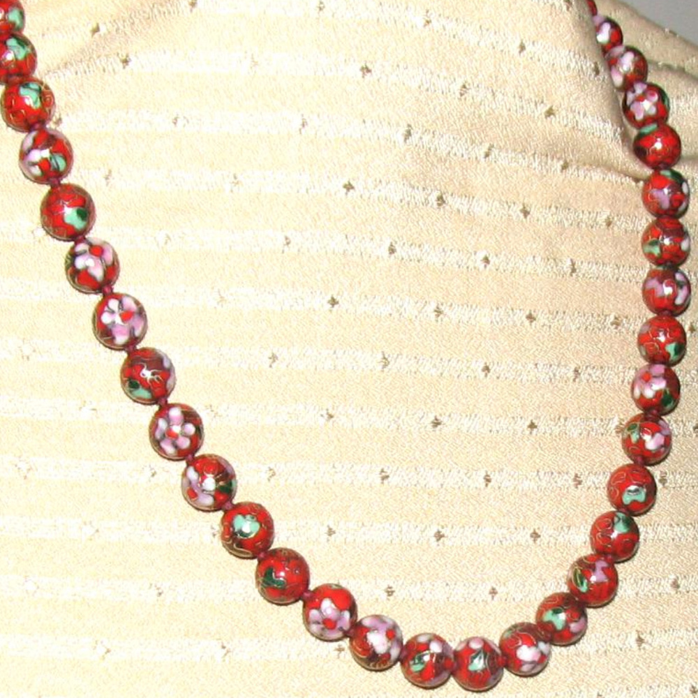 VINTAGE hand-knotted red Cloisonne beaded necklace